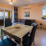 Apartmán Besonderes Penthouse-apartment Auf Zwei Etagen - Nur 450 Meter Zum