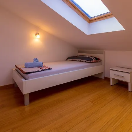 아파트 Besonderes Penthouse-apartment Auf Zwei Etagen - Nur 450 Meter Zum