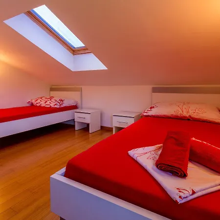 아파트 Besonderes Penthouse-apartment Auf Zwei Etagen - Nur 450 Meter Zum