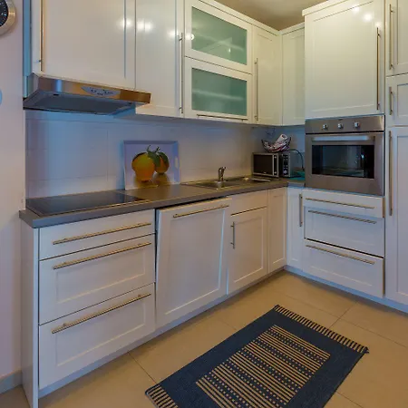 Besonderes Penthouse-apartment Auf Zwei Etagen - Nur 450 Meter Zum 아파트 *