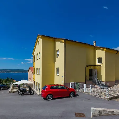 Besonderes Penthouse-apartment Auf Zwei Etagen - Nur 450 Meter Zum * Crikvenica