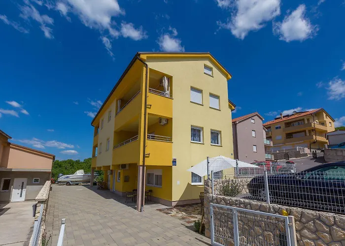 Besonderes Penthouse-apartment Auf Zwei Etagen - Nur 450 Meter Zum *