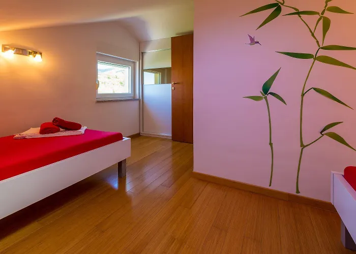 Besonderes Penthouse-apartment Auf Zwei Etagen - Nur 450 Meter Zum Apartmán Crikvenica