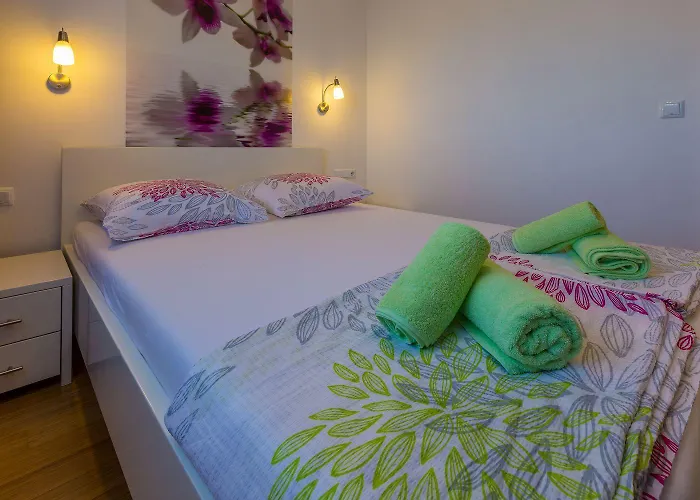 Besonderes Penthouse-apartment Auf Zwei Etagen - Nur 450 Meter Zum *