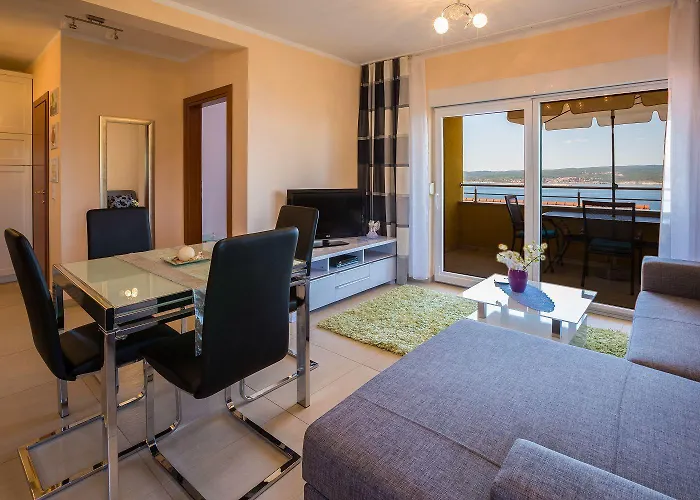 Besonderes Penthouse-apartment Auf Zwei Etagen - Nur 450 Meter Zum Apartman